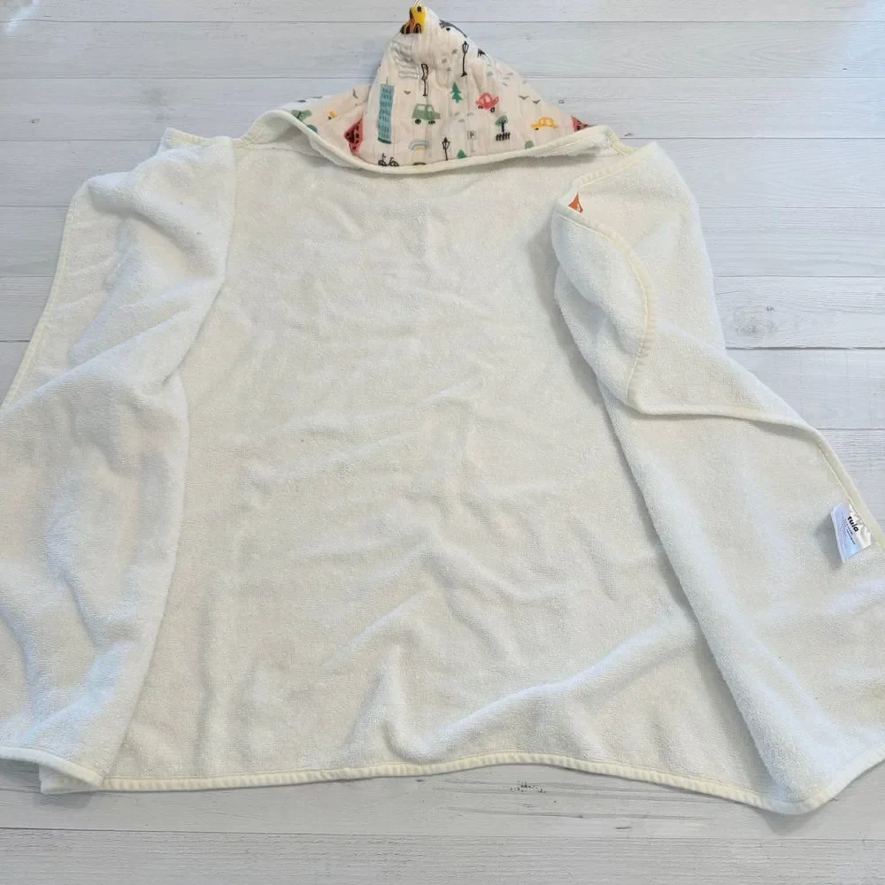 Tula baby towel out and about‎ print